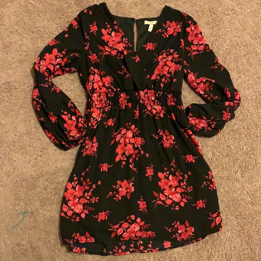 Mini long sleeve dress.